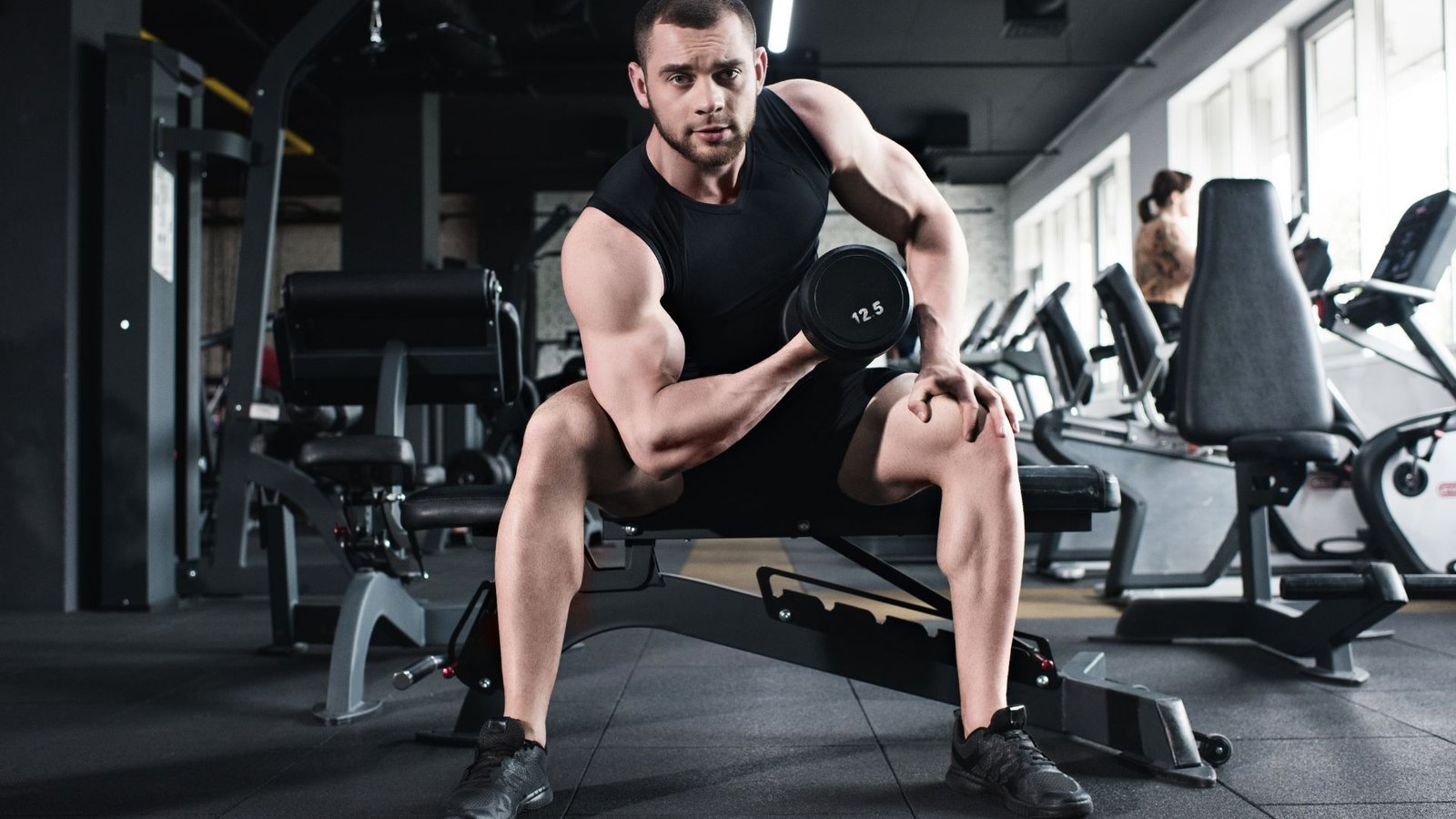 biceps workout with dumbbells